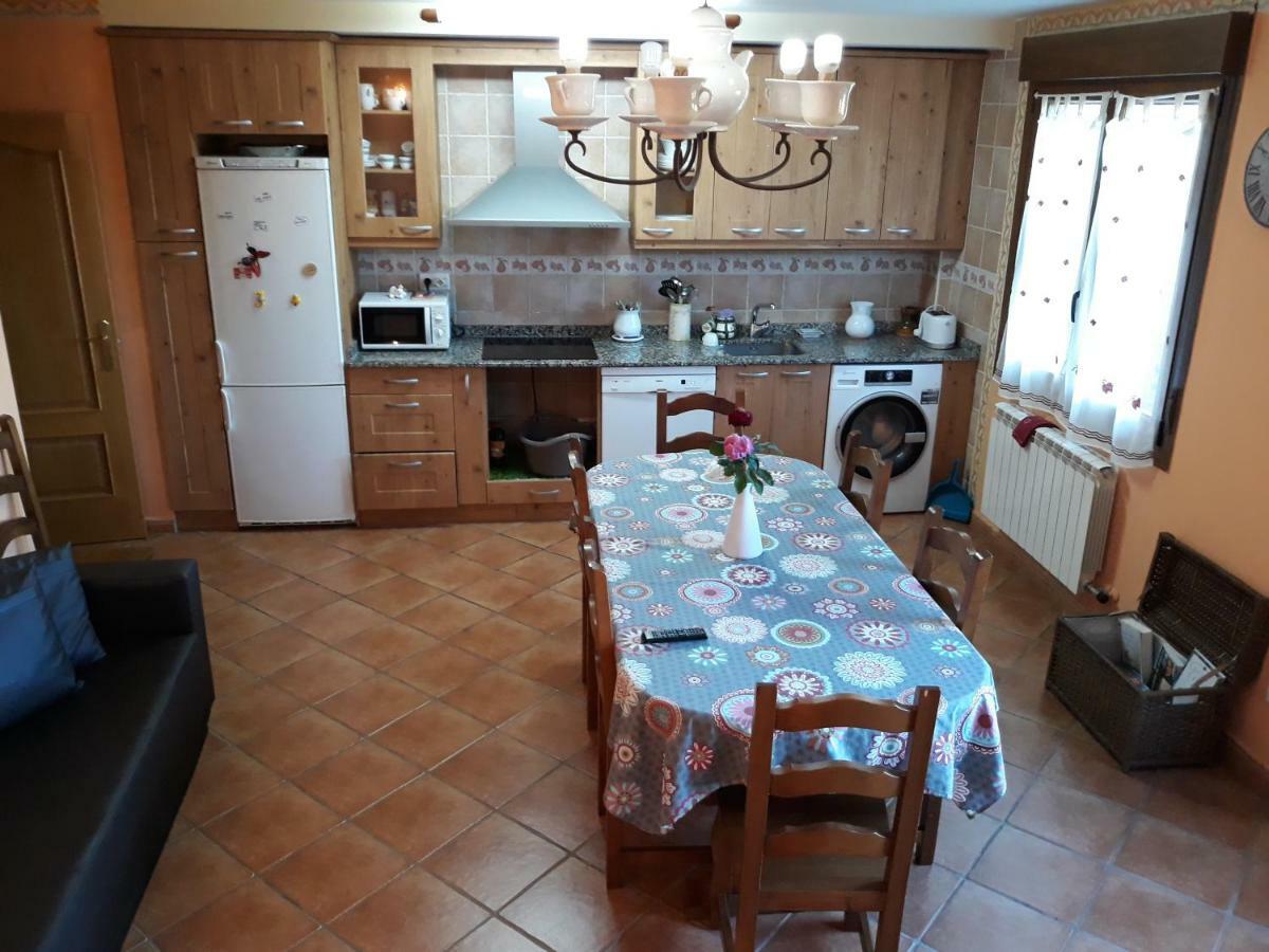 Vivienda Turistica San Martin Apartment Sotes Bagian luar foto